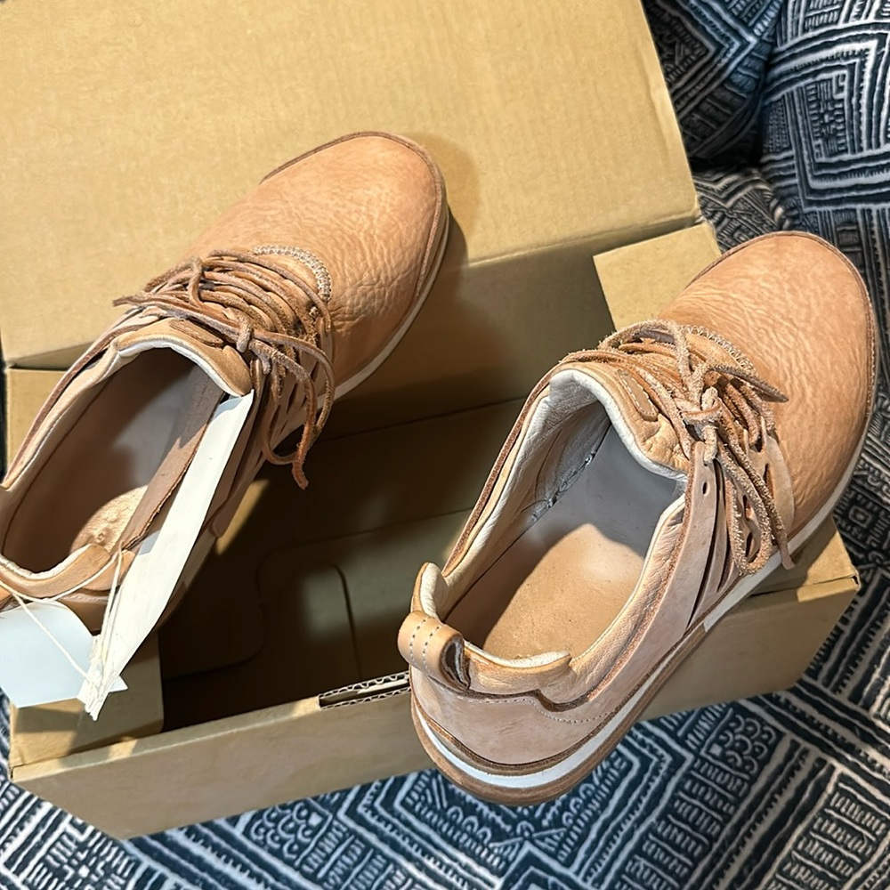 Hender Scheme made in Japan natural veg tan shoes size 4 (similar to men’s 8)